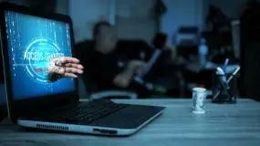 台湾警政系统、环保局、电力公司疑遭黑客疯狂攻击致瘫痪；贩卖上亿条公民个人信息获利三千万，这帮人可真“刑”;