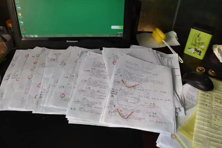 一黑客兜售印尼13亿手机卡用户数据，公开嘲讽多名高官；给钱就能删差评？你们可真“刑”！