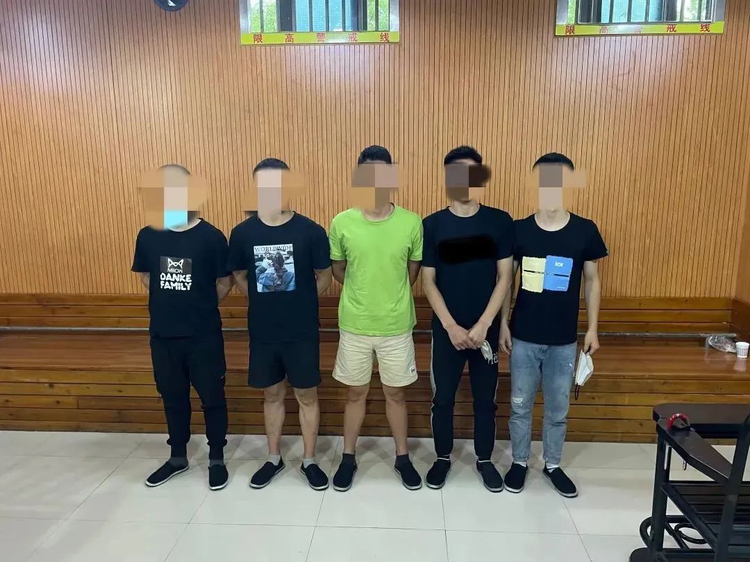 目标20-40岁女性！这个“地推”团伙落网；卡塔尔世界杯官方应用被指是间谍软件