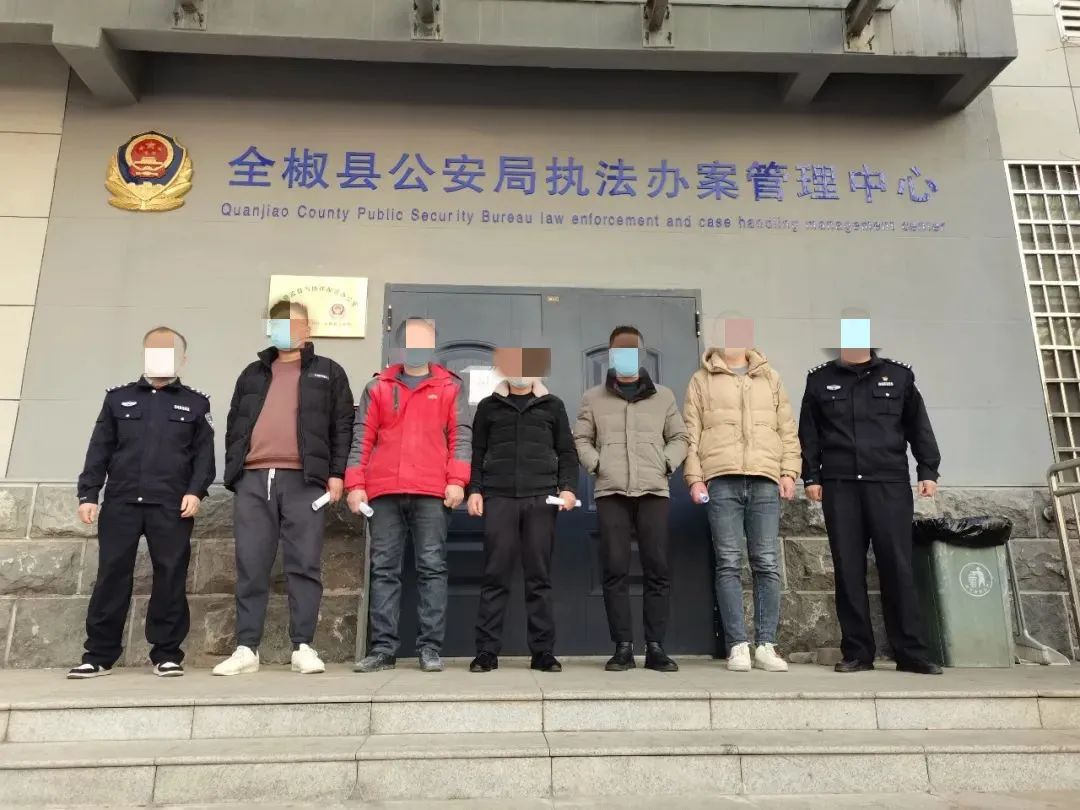 到底是谁偷了我们的个人信息；美国硅谷银行倒闭，黑客趁机发动网络攻击；