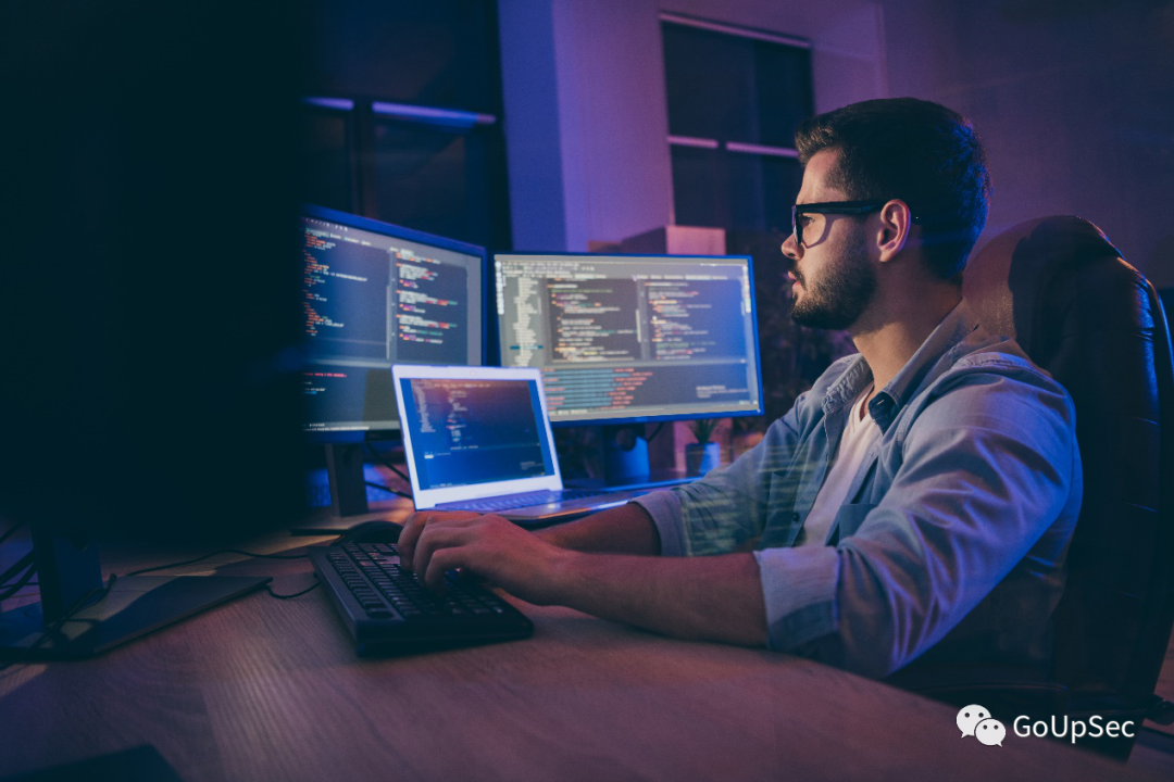 GitHub大数据：10%的程序员泄密